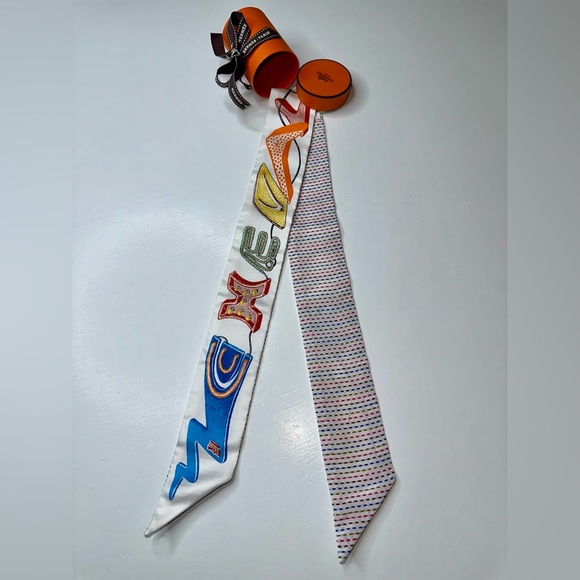 Nwt Hermes twilly Chevaloscope Pointier Embroidery Silk White/Rose/Vert - Picture 5 of 11